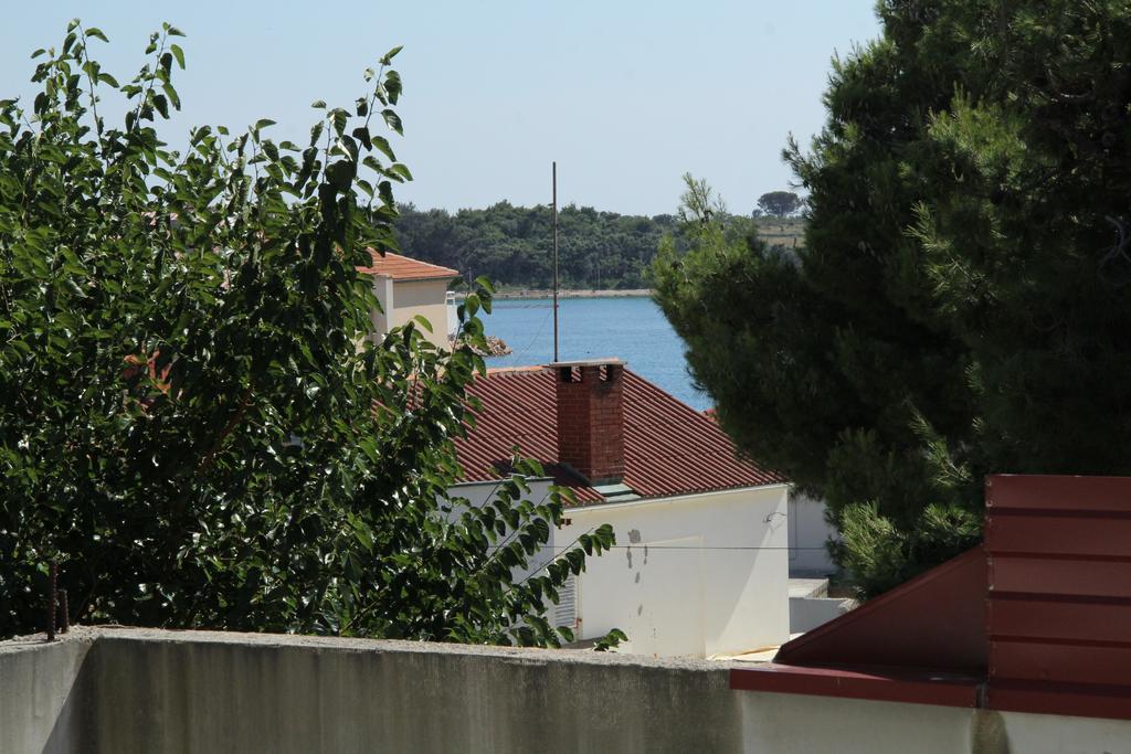 Novalja Guesthouse Economy Rooms Exterior photo