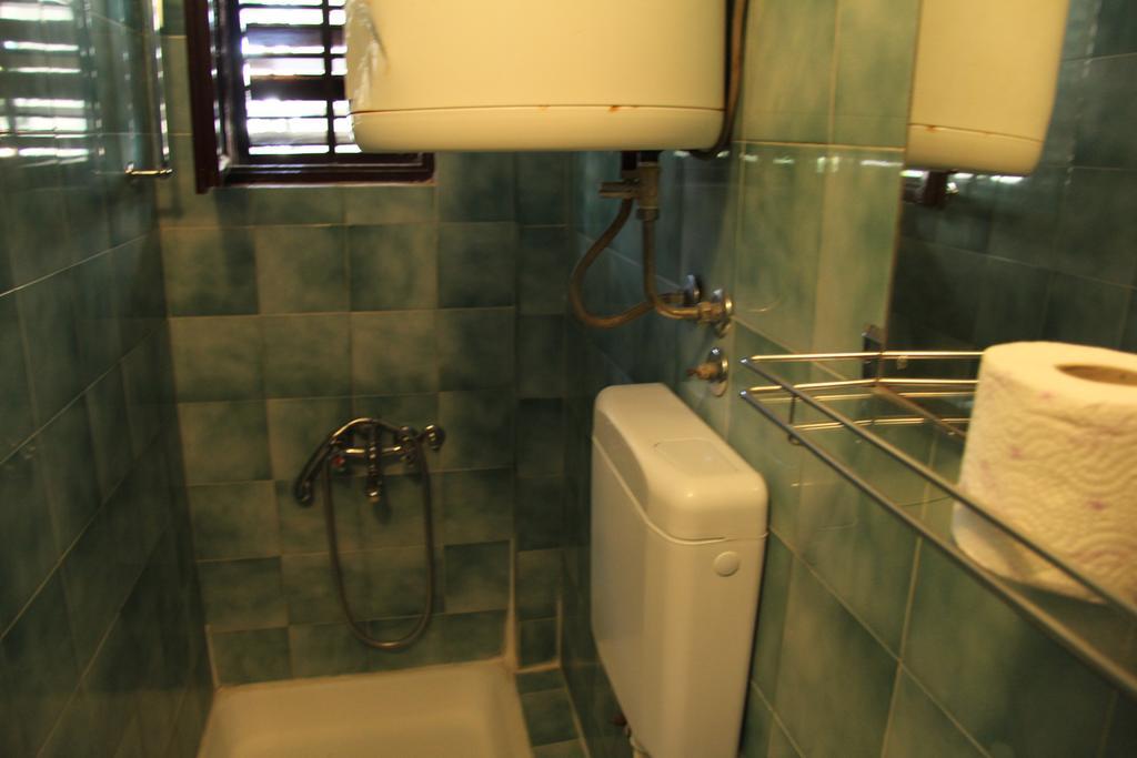 Novalja Guesthouse Economy Rooms Exterior photo