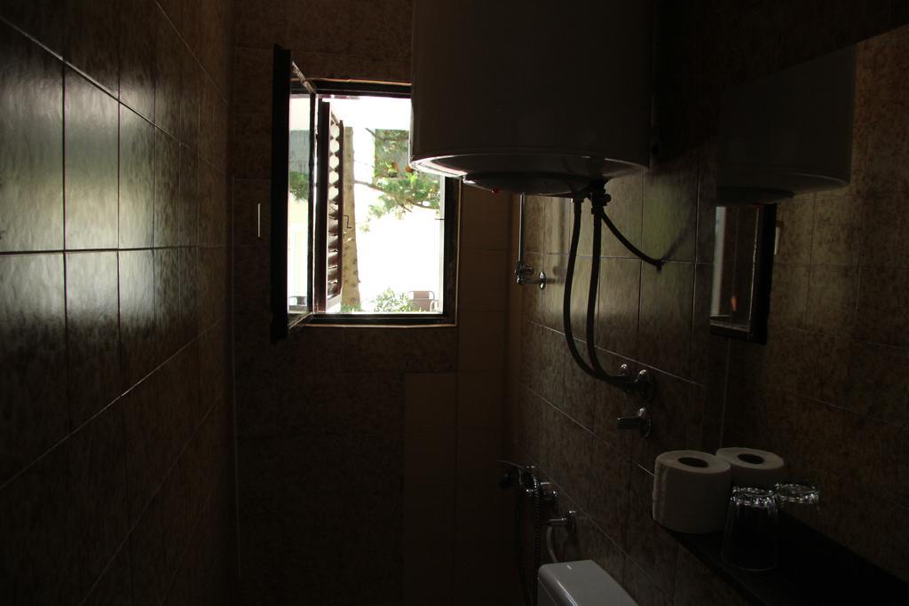 Novalja Guesthouse Economy Rooms Exterior photo